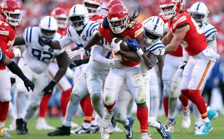 Chiefs' Kareem Hunt named AFC Offensive Player of the Week