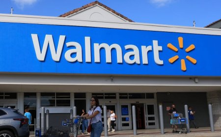 What stores are open and closed for Thanksgiving this year?