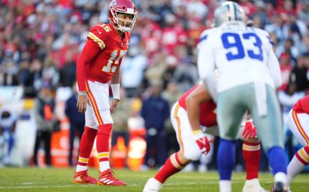 Chiefs visit Cowboys on Thanksgiving with playoff stakes on the line