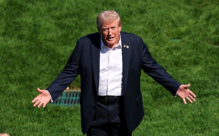 Trump: U.S. May 'Almost Completely' Scrap Income Tax Due to Tariff Revenue