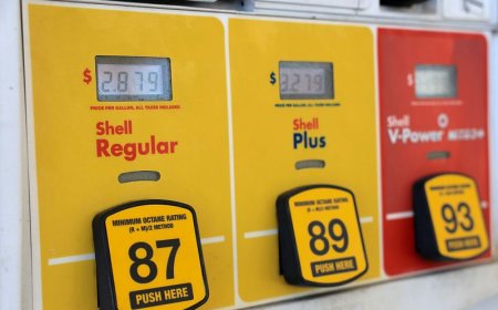 Gas prices drop below $3 per gallon, lowest since 2021