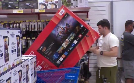 Shoppers spend billions on Black Friday to snag holiday deals, despite wider economic uncertainty