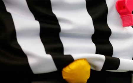 Hot-Headed Referee Snaps While Ejecting Texas High School Football Player In Wacky Scene