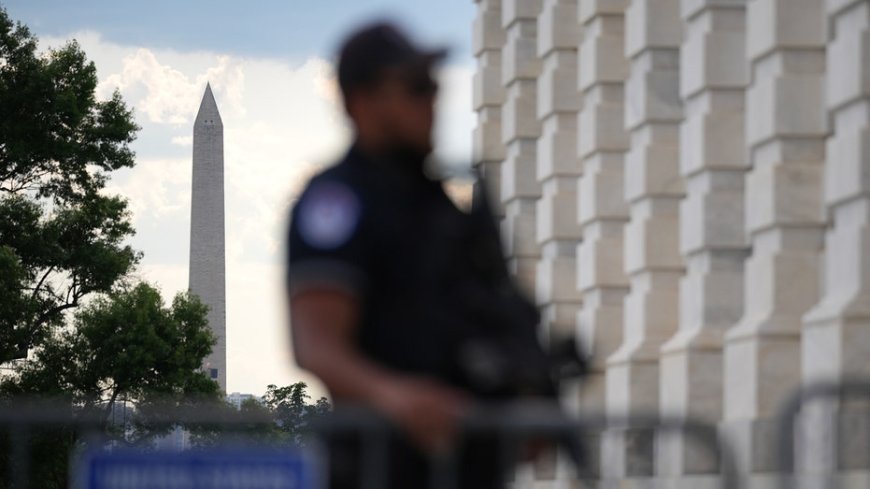 Man accused of threatening to kill member of Congress arrested steps from Senate building