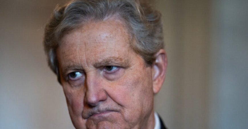 GOP Sen. Kennedy to Introduce Bills to Withhold Pay from Lawmakers During Government Shutdown