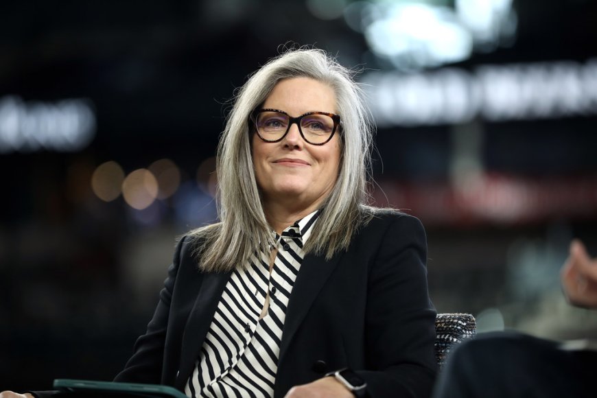 Hobbs sued for not cooperating with ICE