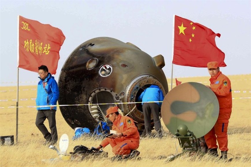 Chinese Astronauts Stranded in Space, at Least for Now