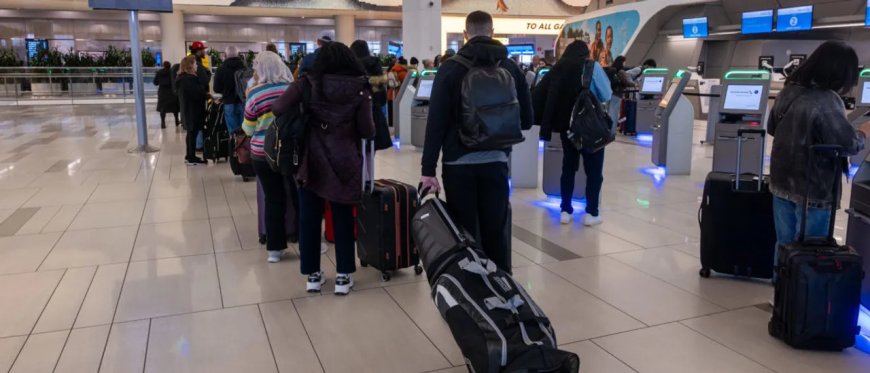 Cops Fatally Shoot Knife-Wielding Man At Missouri Airport, Police Say