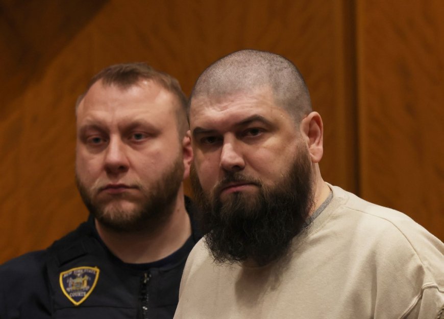 Family of NYC bartender stabbed to death in ‘gut-wrenching’ attack rips ‘coward’ boyfriend at his sentencing