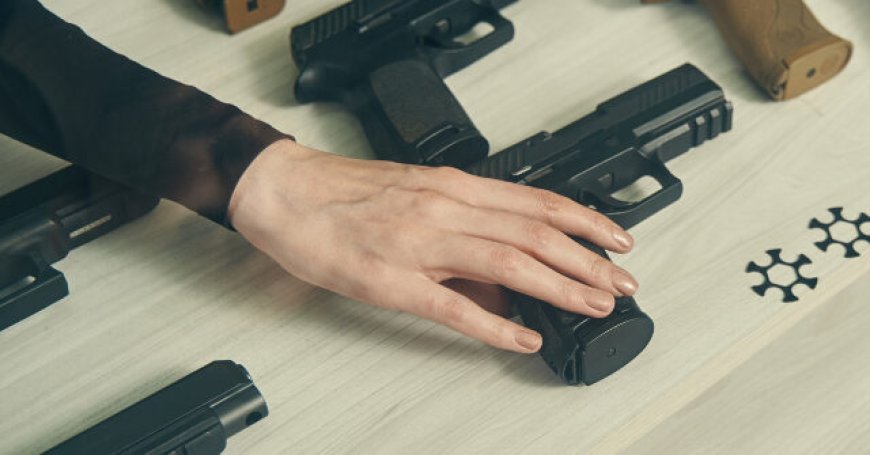 Watch: Woman Gets Body-Slammed During Apparent Attempt at Brazen Gun Theft