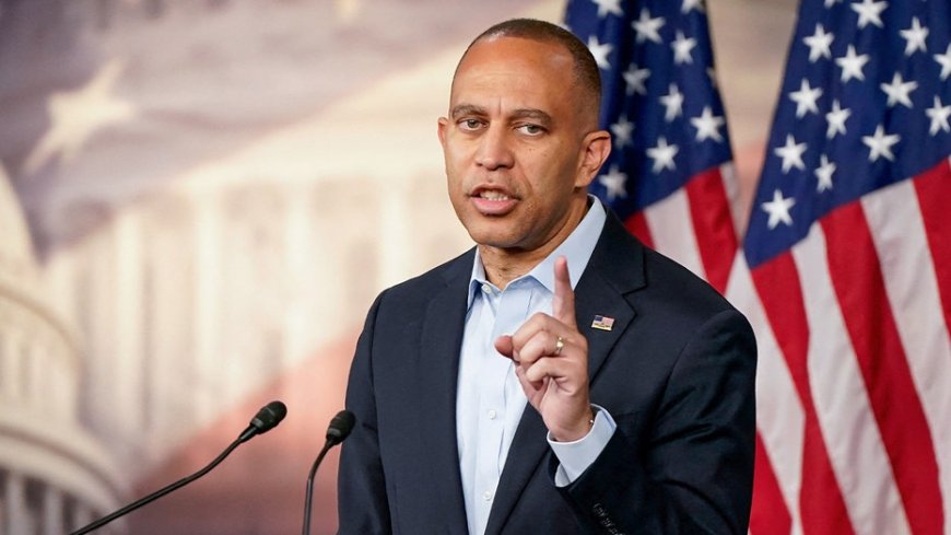 Hakeem Jeffries gets into heated clash with CNBC host after being pressed on ACA negotiations