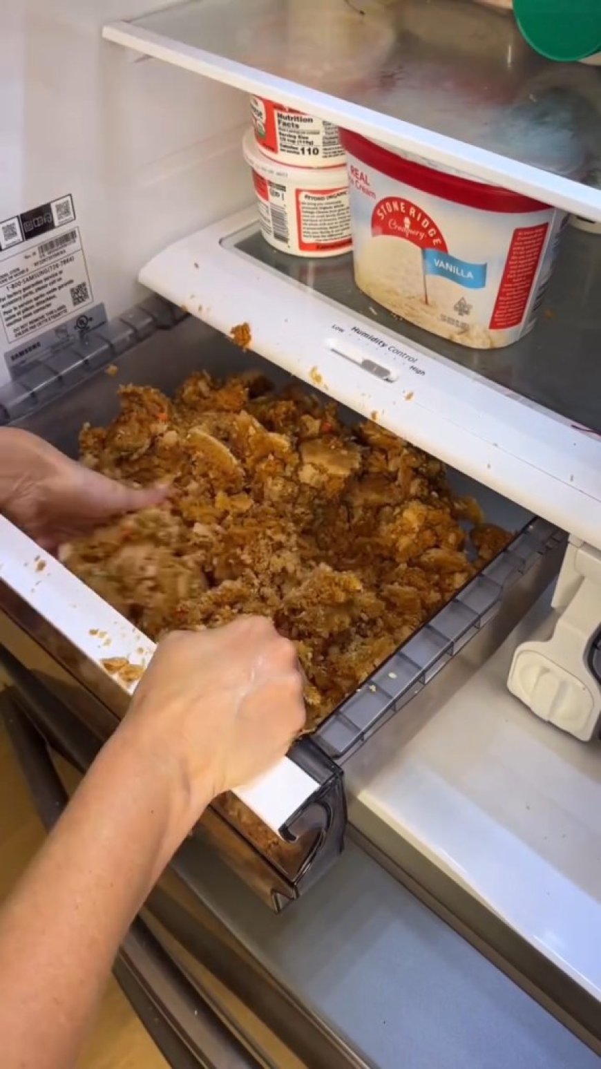 Smashing pumpkins — influencer goes viral for serving scoops of mushed-up pumpkin pie out of her refrigerator drawer