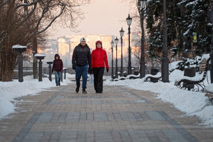 Kyiv bracing for toughest winter of war, as 60% of natural gas production lost to Russian strikes