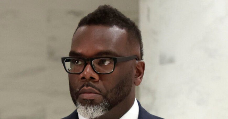 Democrat-Run Chicago: 9 Shot After Downtown Christmas Tree Lighting