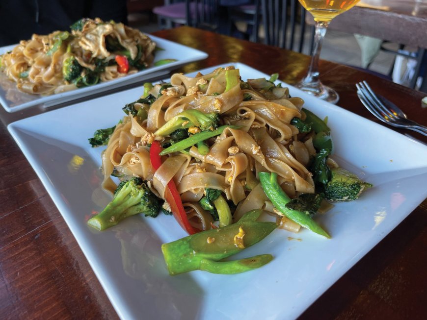 Best of KC 2025: Baramee Thai Bistro gains fulfillment through making you full
