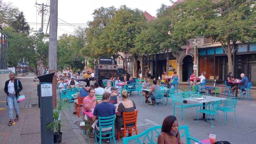 Elliott Davis Dooming on the Central West End