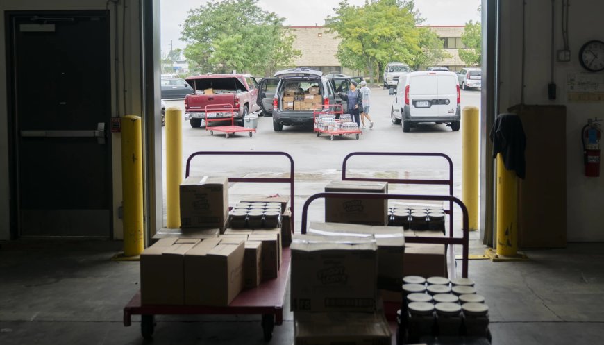 Food banks and pantries brace for visitors during SNAP benefit freeze