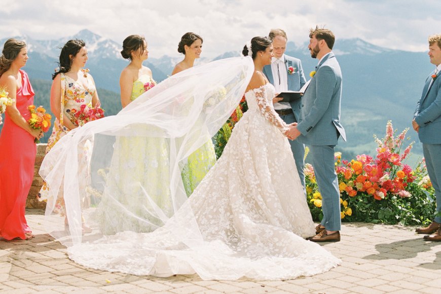 See This Stunningly Colorful Wedding for a Colorado Couple With Texas Ties