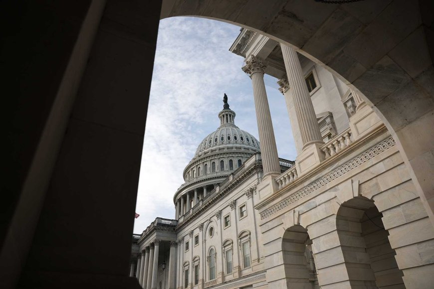 President Trump's Ukraine peace plan faces criticism from senators