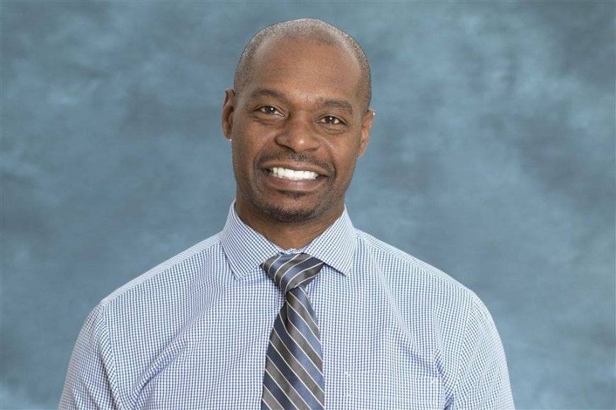 Married ex-NFL player who now heads athletics at NJ’s priciest private school is having ‘quid pro quo’ affair with younger underling: suit