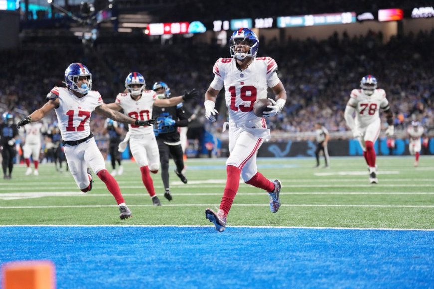 Jameis Winston catches 33-yard touchdown in wild Giants trick play