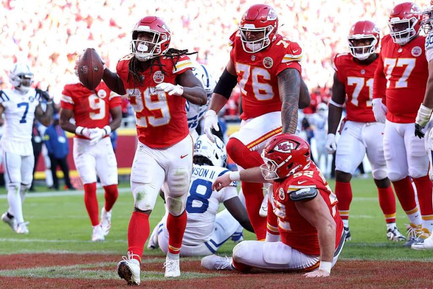 Chiefs rally late, beat Colts 23-20 in overtime thriller at Arrowhead