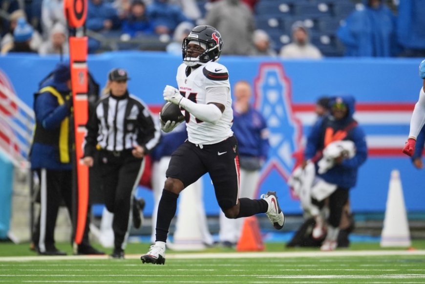 Chiefs sign former Texans running back Dameon Pierce