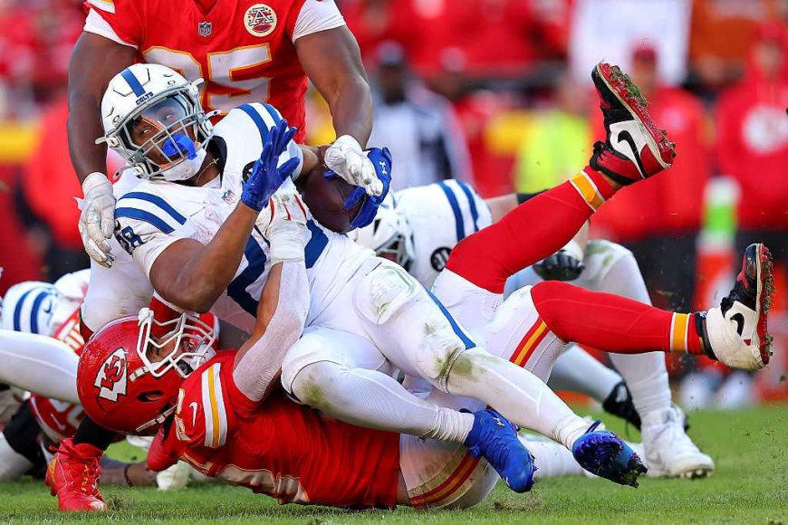 Chiefs defense clamps Jonathan Taylor, delivers clutch stops in OT win