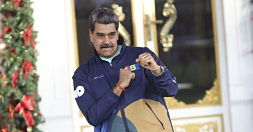 Watch: Venezuela's Maduro Does 'No Crazy War' Dance for U.S Students