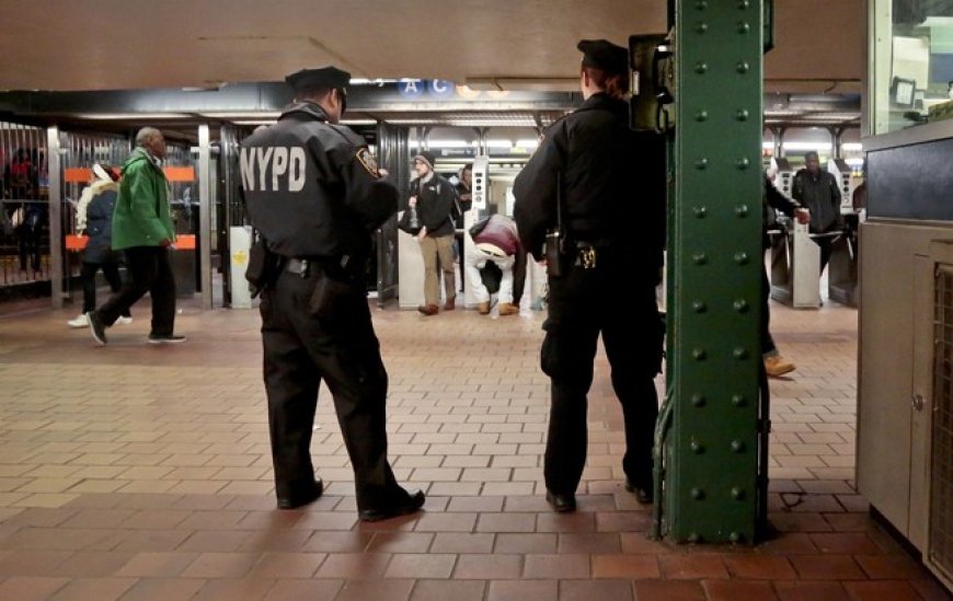 Meanwhile, NYC Subway Rider Stabbed After Asking Attacker to Stop Talking Loudly on Cellphone