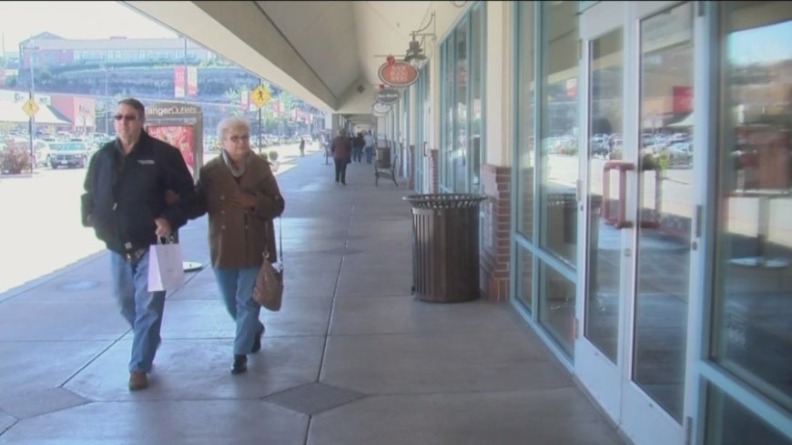Tanger Outlets open early on Black Friday