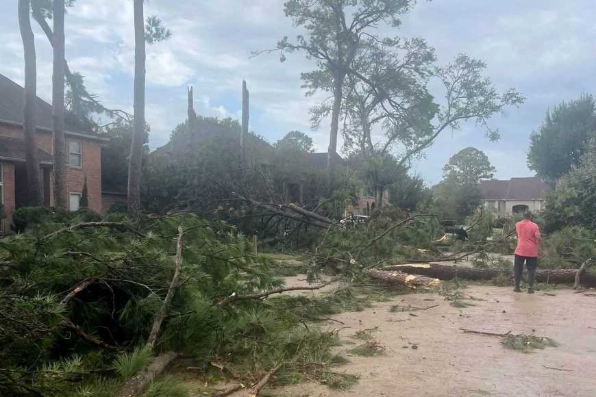 Tornado causes widespread damage to more than 100 homes near Houston, Texas