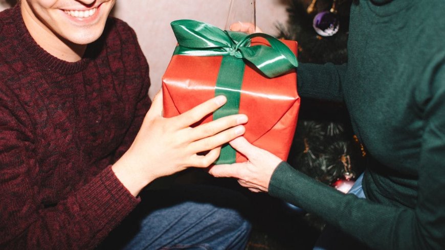 Gen Z Finally Gets Something Right: Lazy Gifts Aren’t Worth It