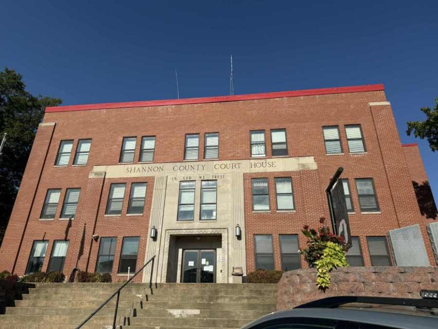 Courthouse scandal: Shannon County detective faces felony charges for sexual misconduct, forgery