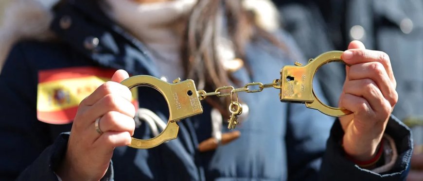 REPORT: Female MMA Star Sinead Kavanagh Allegedly Injures Two Spanish Cops In Assault