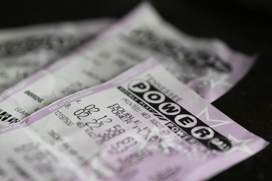 Powerball jackpot at $681M ahead of Thanksgiving Eve drawing: How much would you actually win?