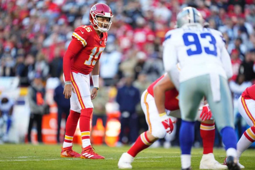 Chiefs visit Cowboys on Thanksgiving with playoff stakes on the line