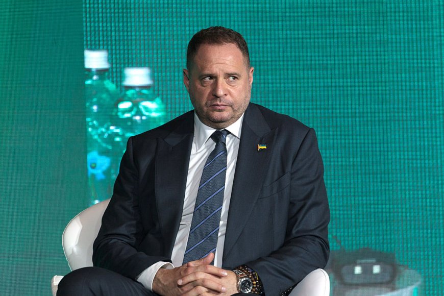 Key Ukrainian Hawk Yermak Resigns Amid Anti-Corruption Furor