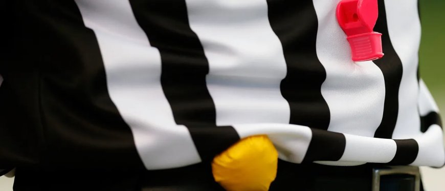 Hot-Headed Referee Snaps While Ejecting Texas High School Football Player In Wacky Scene